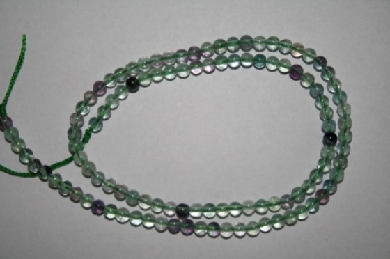 Regenbogen Fluorit Perlen, 4 mm