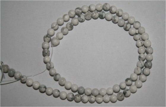 Howlith Perlen, 4 mm