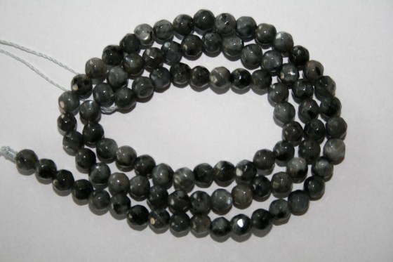 Larvikit Perlen facettiert, 4 mm