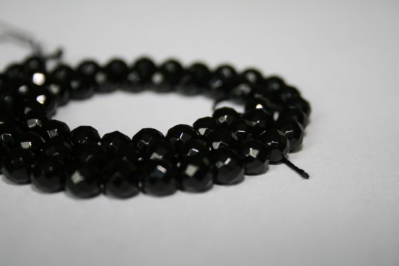 Onyx Perlen facettiert, 4 mm