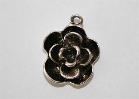 Rosen Anhänger, 16 mm