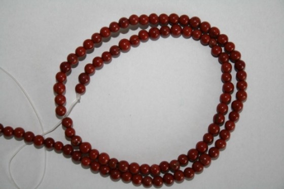 Rote Jaspis Perlen, 4 mm